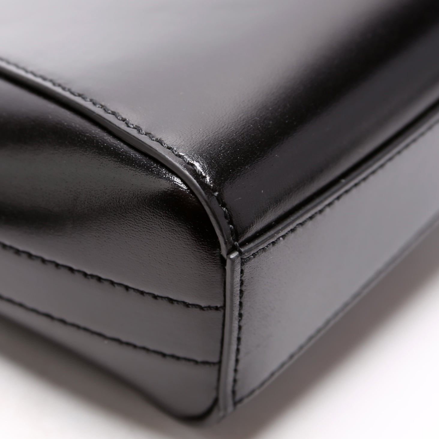 Antigonia X Chito Small Shoulder Black
