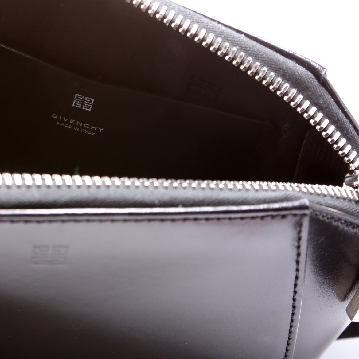 Antigonia X Chito Small Shoulder Black