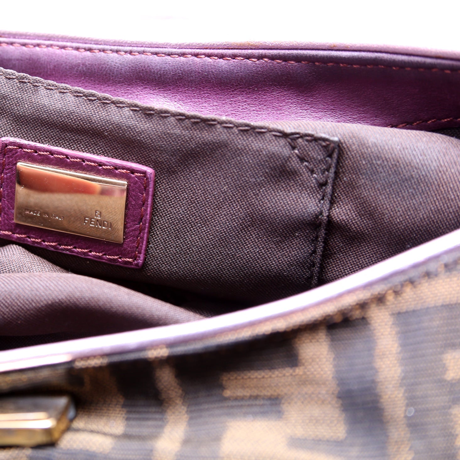 8BN133 FF Zucca Vanity Clutch Brown/Plum
