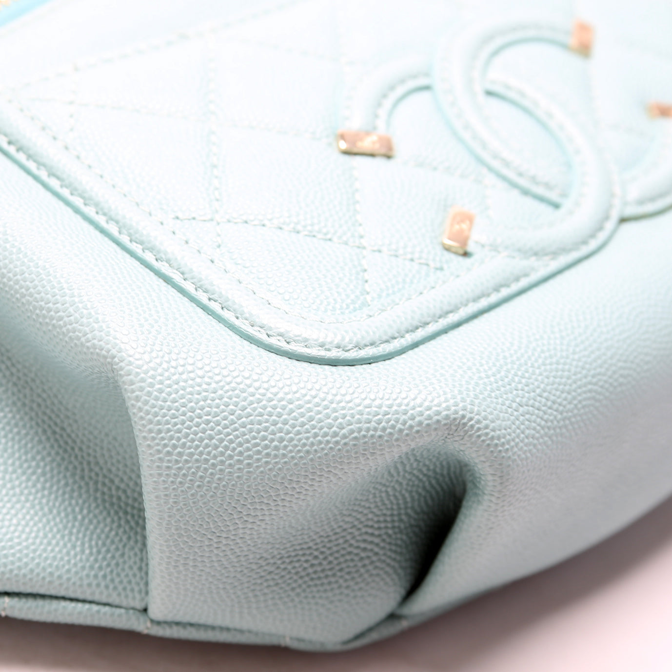 HOLD Filigree Waist Bag Caviar 29M Blue