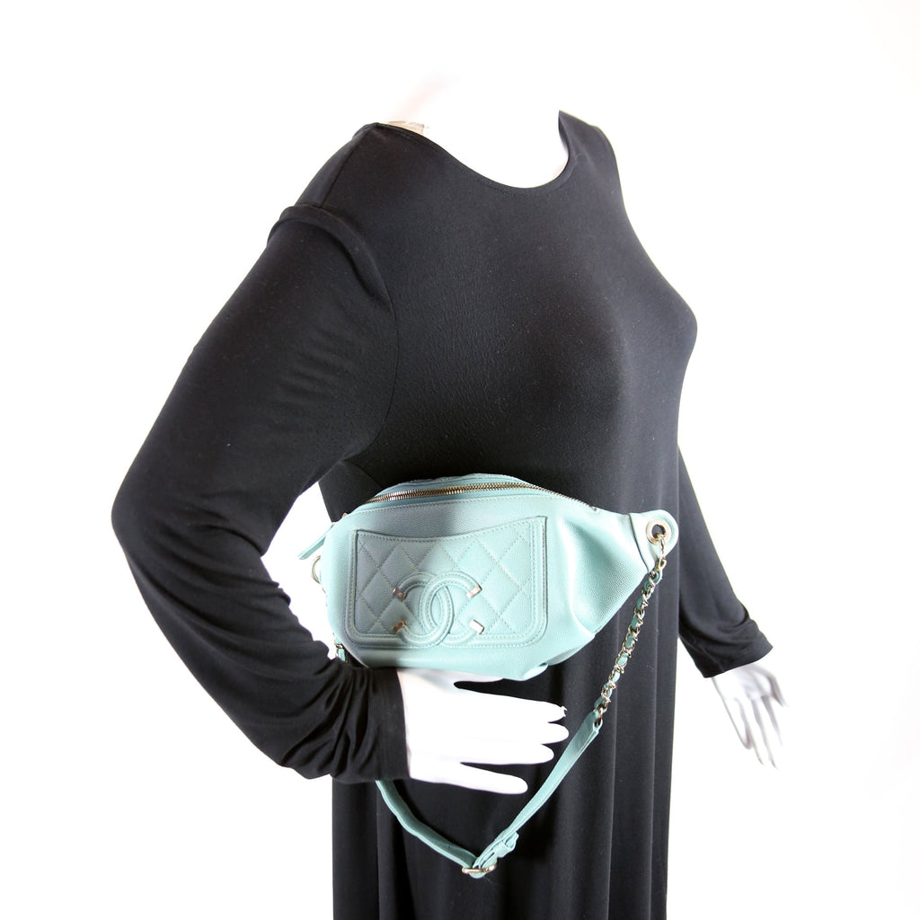 HOLD Filigree Waist Bag Caviar 29M Blue