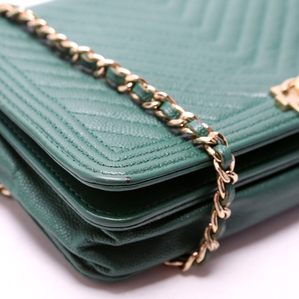 Wallet On Chain Boy Chevron Caviar Leather Green