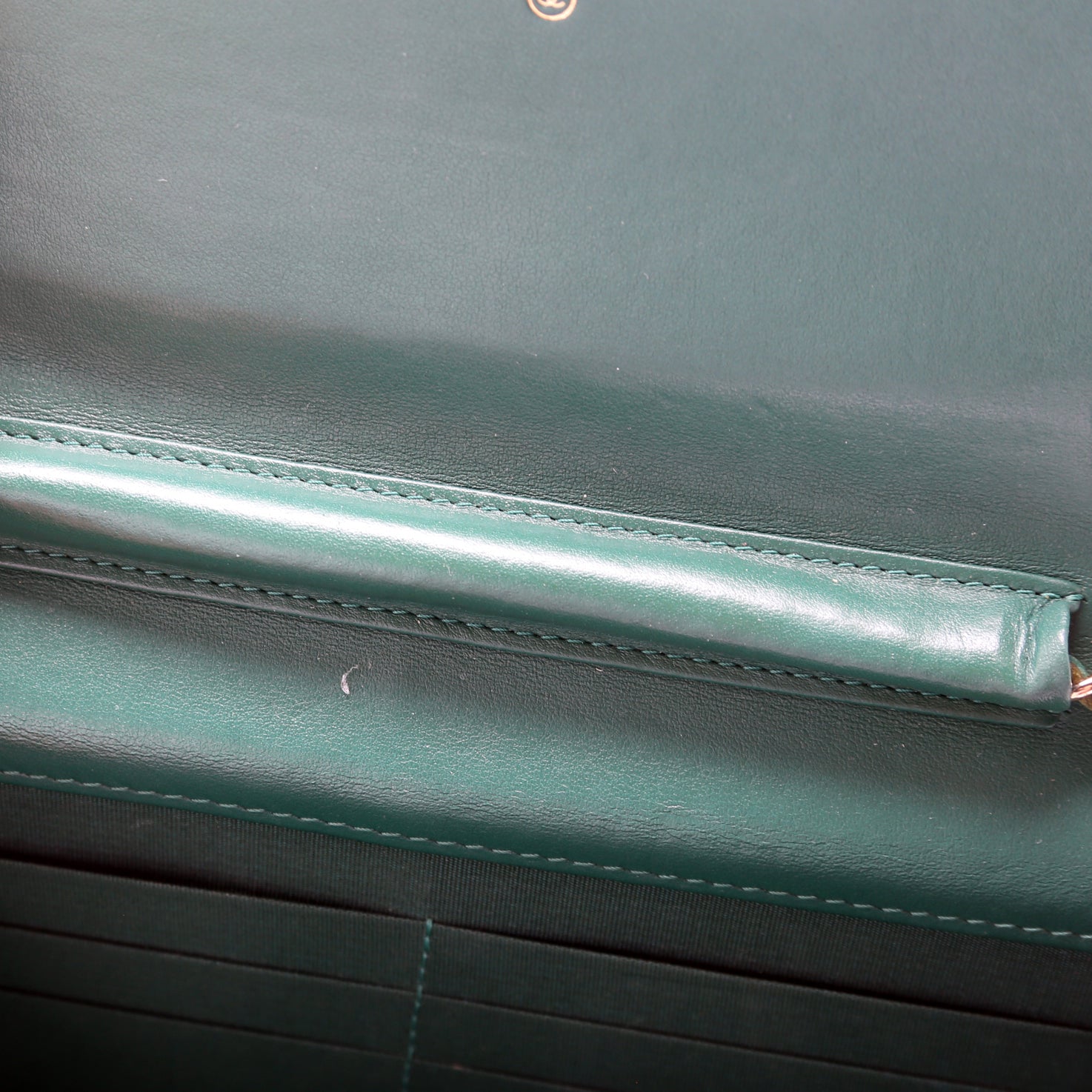 Wallet On Chain Boy Chevron Caviar Leather Green