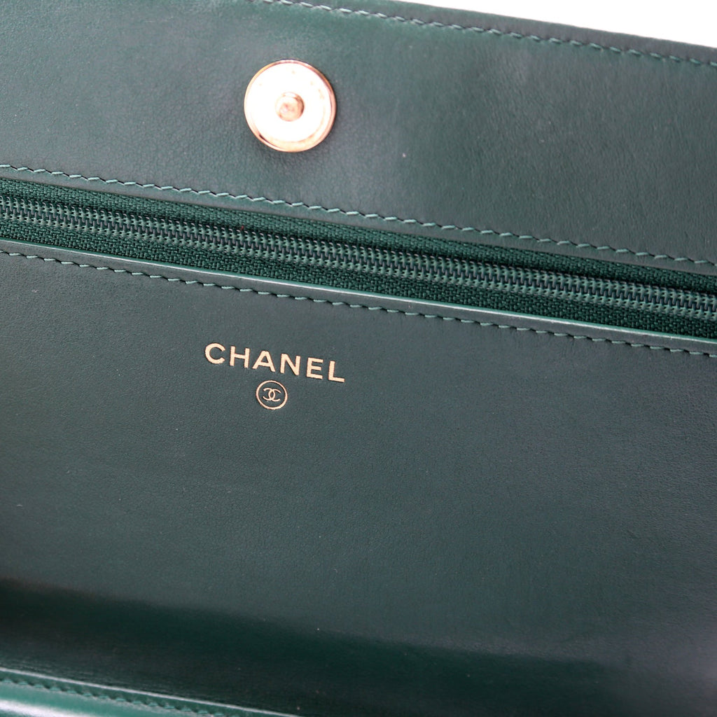 Wallet On Chain Boy Chevron Caviar Leather Green