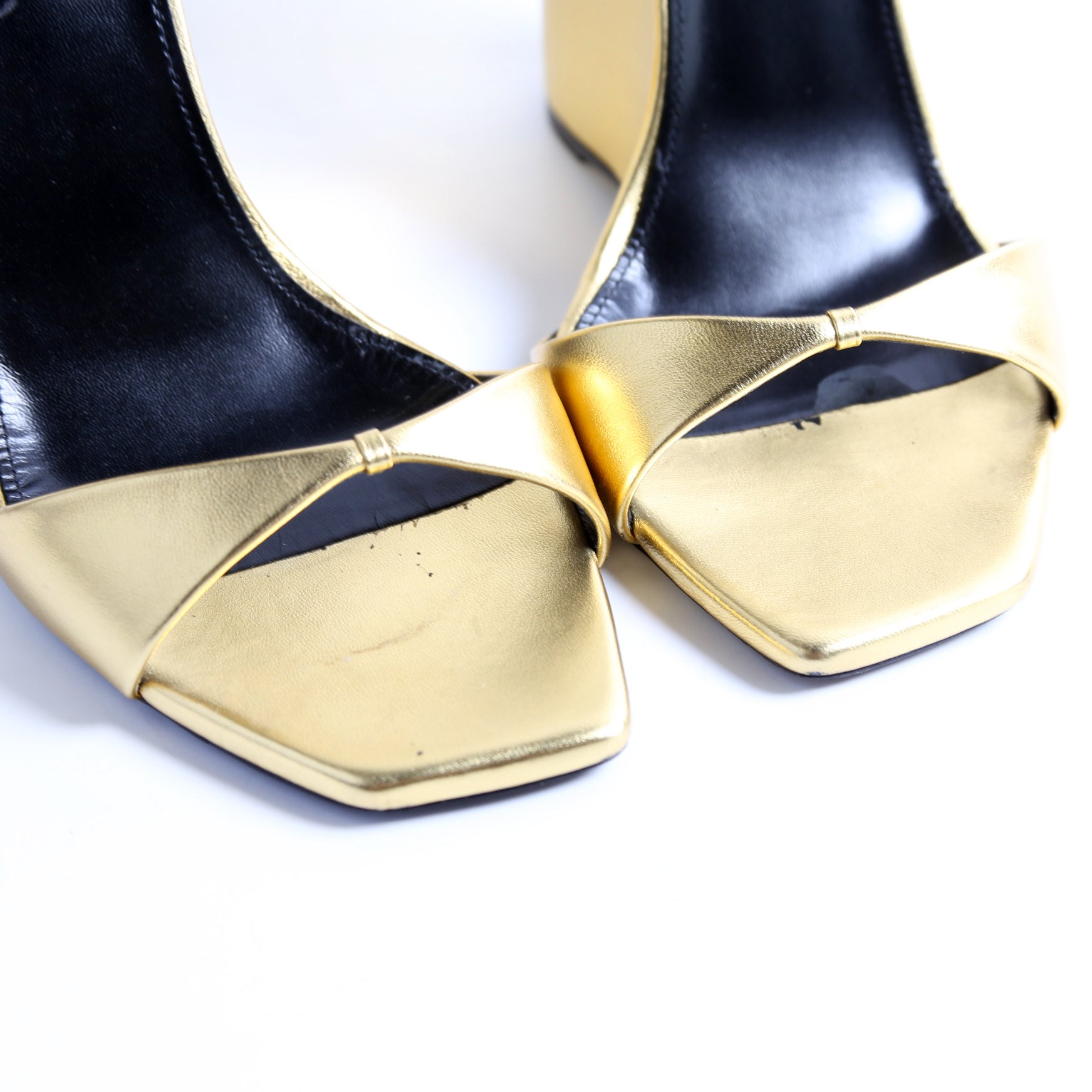 Dare 105MM Open Toe Wedges Size 39 Gold