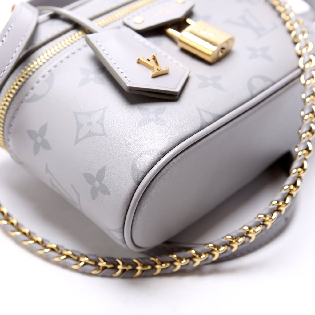 Vanity Chain Pouch Calfskin Monogram Grey