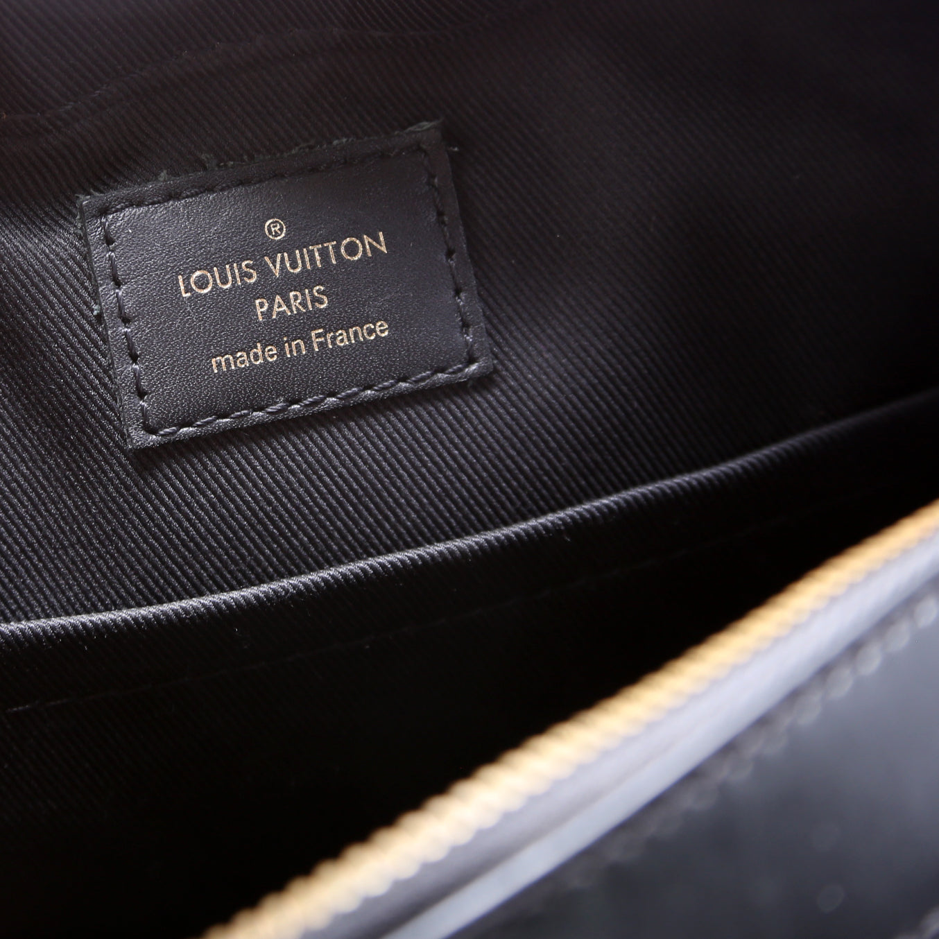 Saintogne Monogram Black