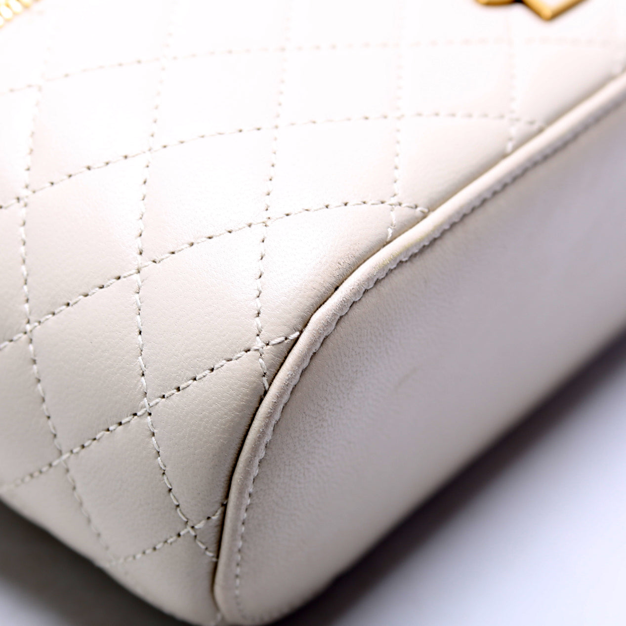 Gaby Vanity Bag Quilted Lambskin Cream