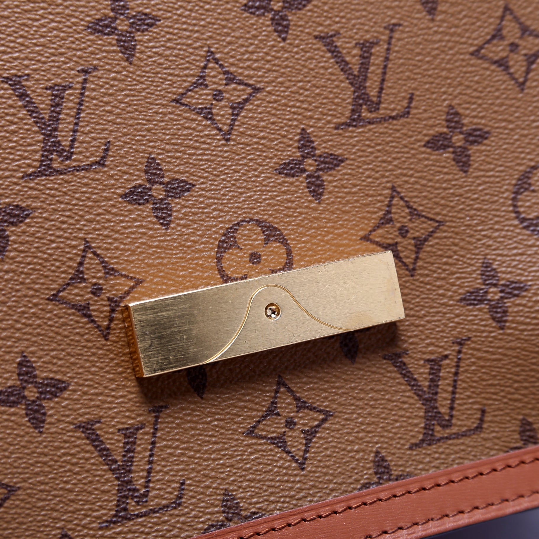 Dauphine MM Reverse Monogram