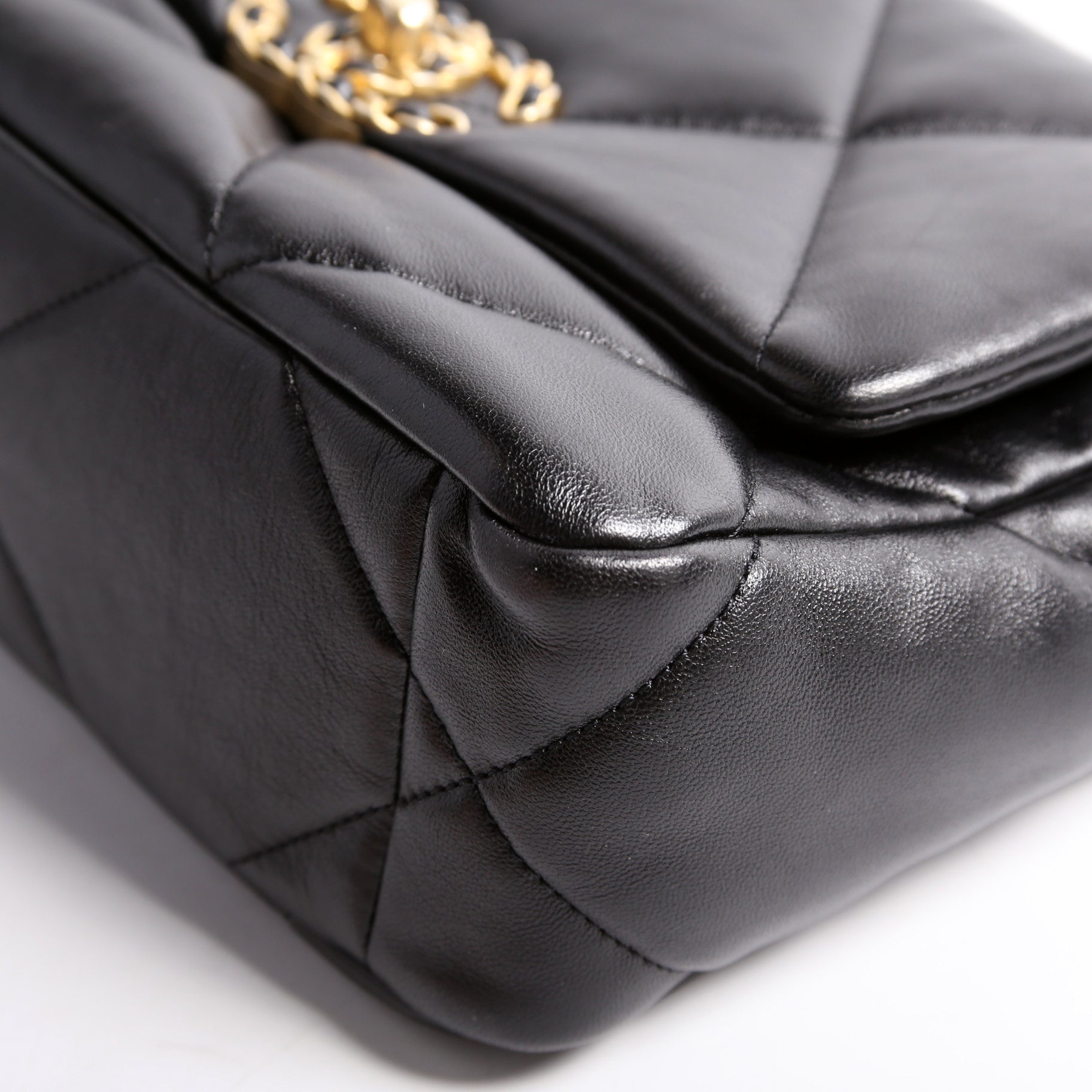 Quilted Goatskin 19 Medium Flap RFID Black