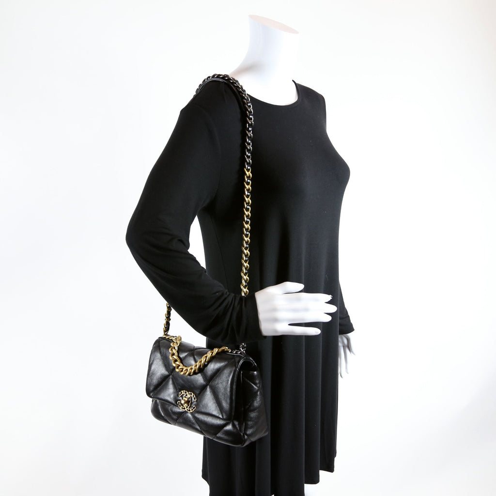 Quilted Goatskin 19 Medium Flap RFID Black