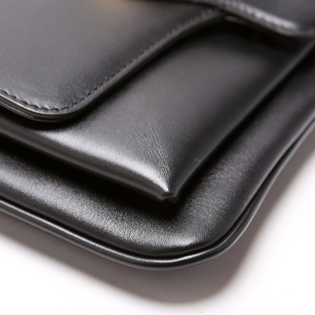 550129 Arli Flip Small Calfskin
