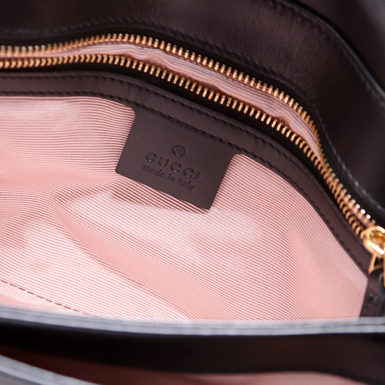 550129 Arli Flip Small Calfskin