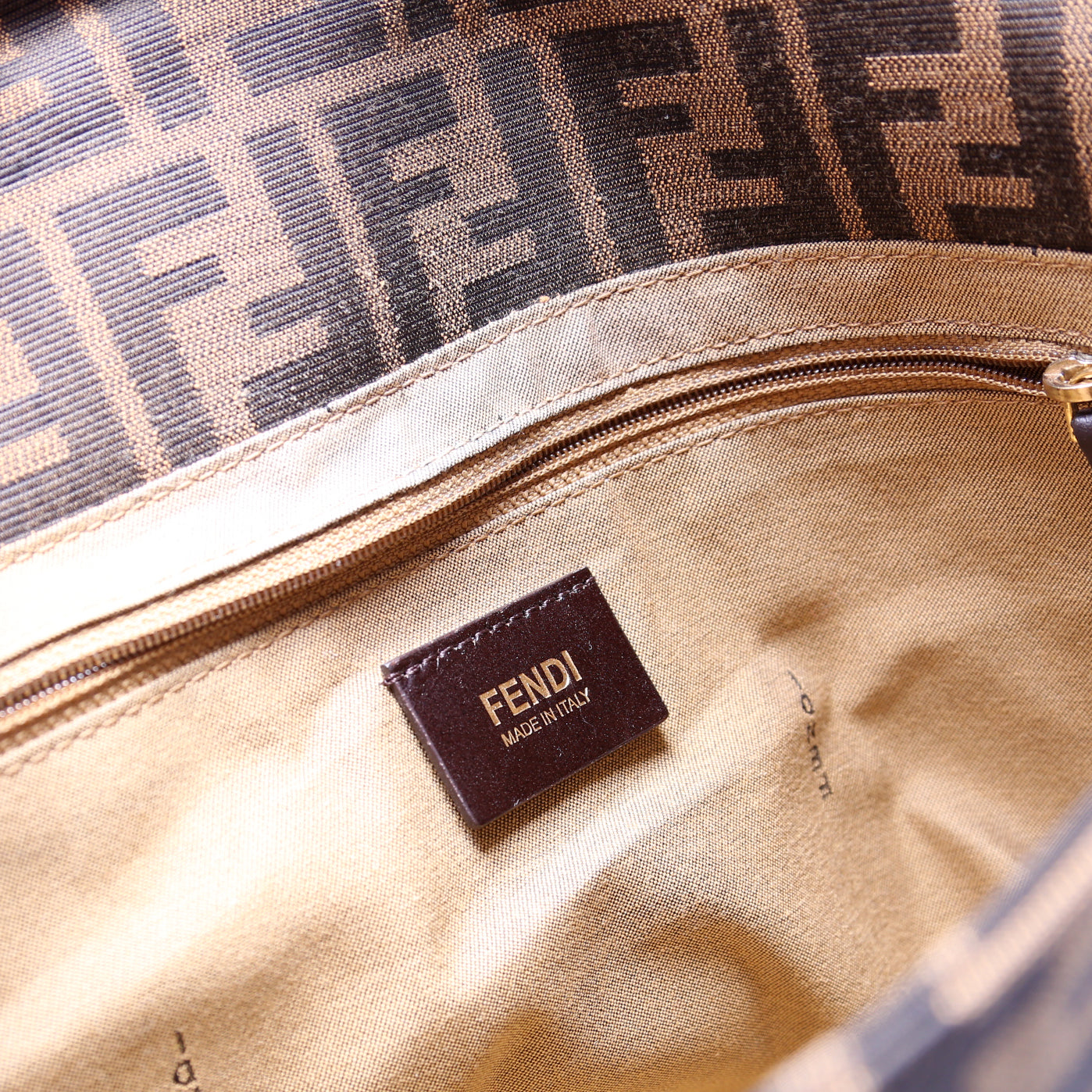 Zucca Vitelo Messenger Baguette Brown