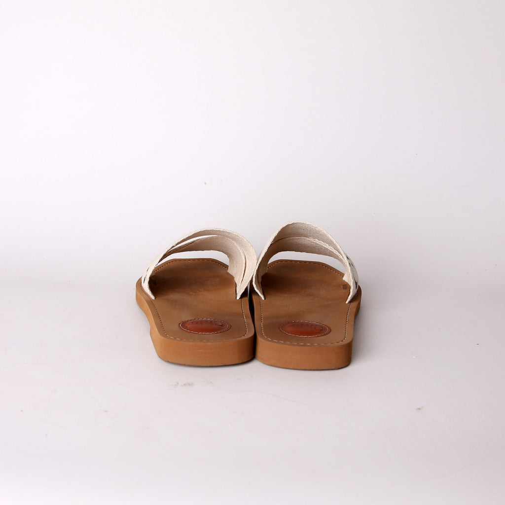 Woody Flat Mules Size 40