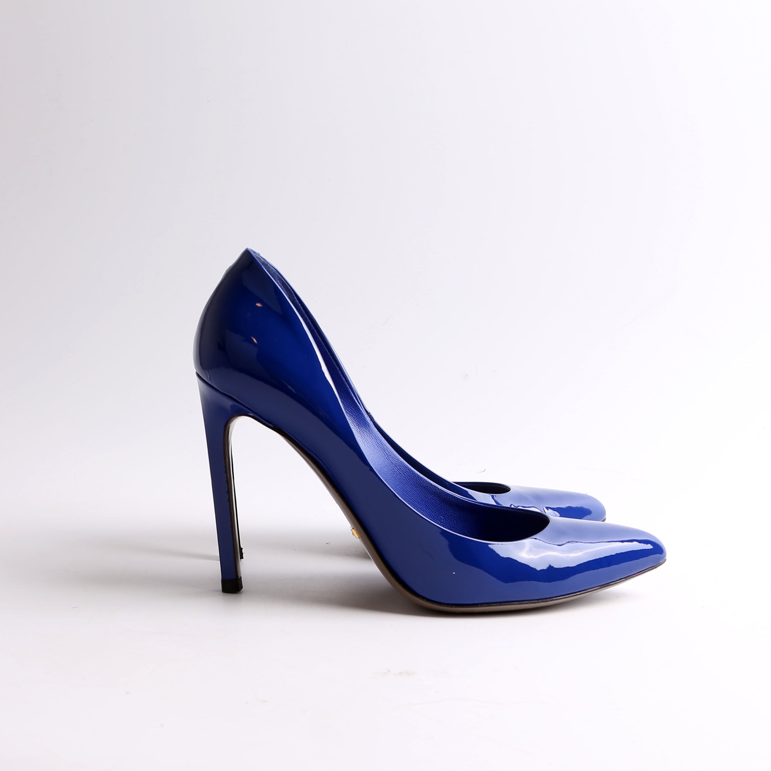 Gucci Patent Leather Pointed Toe Pumps Size 39