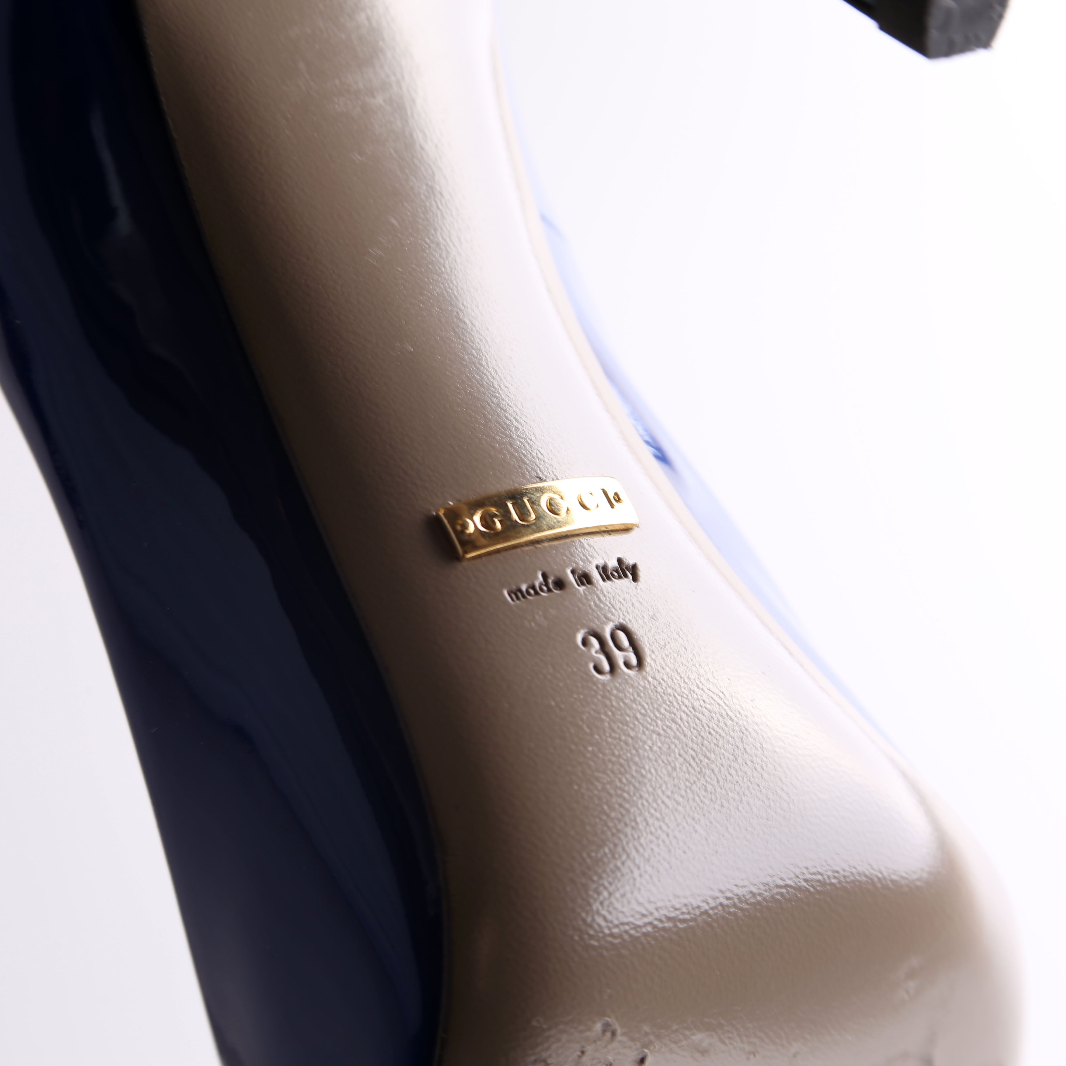 Gucci Patent Leather Pointed Toe Pumps Size 39