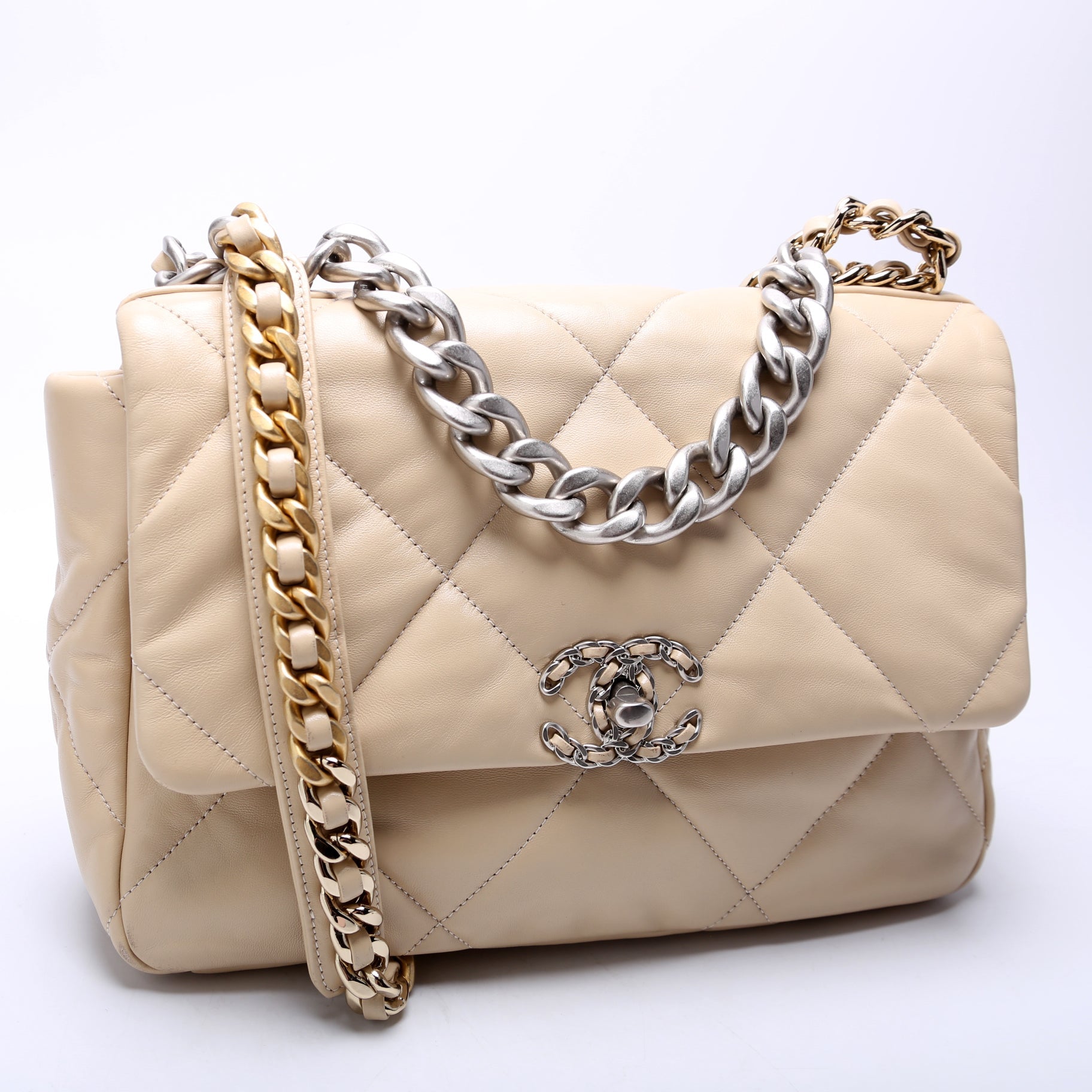 Quilted Goatskin 19 Large 32+M Beige