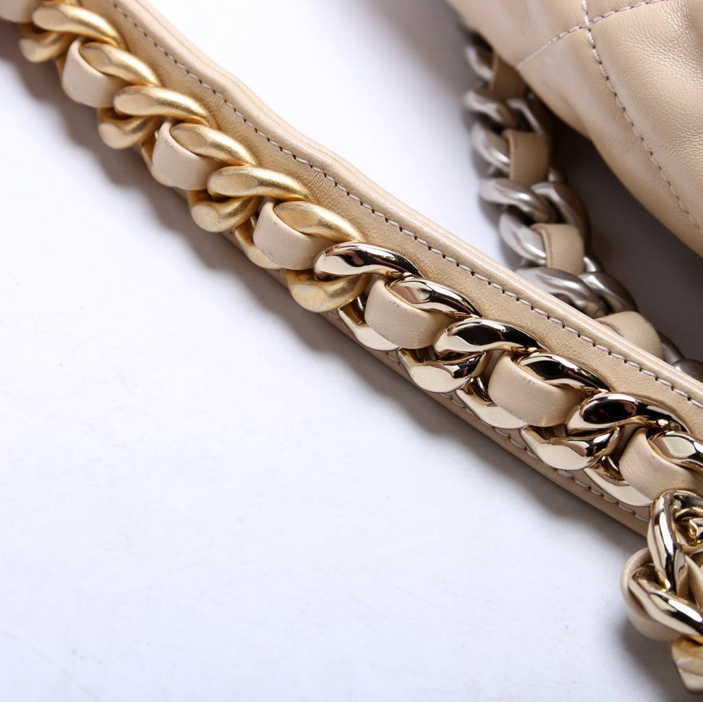 Quilted Goatskin 19 Large 32+M Beige
