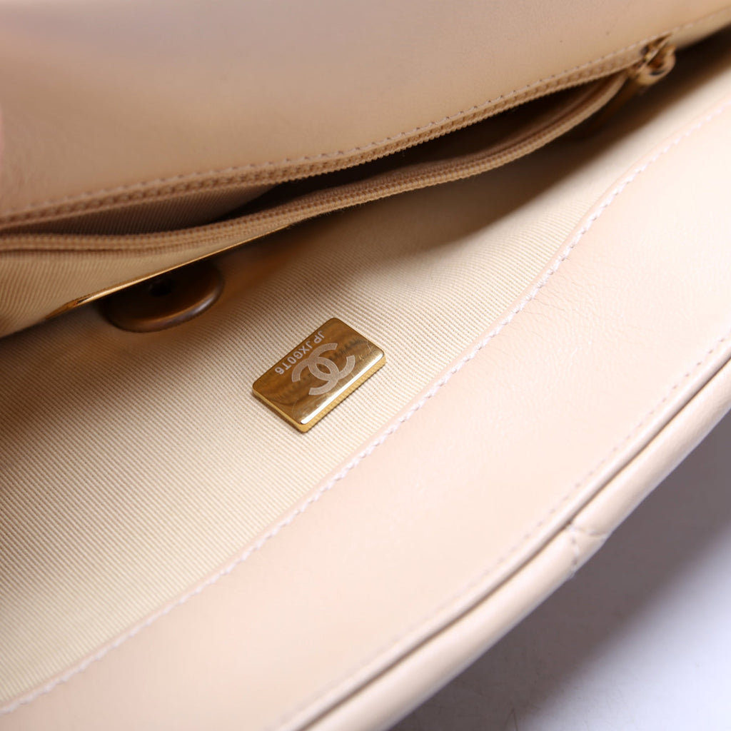 Quilted Goatskin 19 Large 32+M Beige