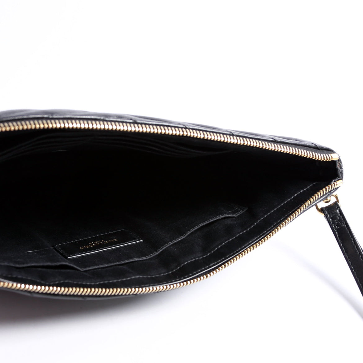 559193 A5 Matelasse Pouch Black