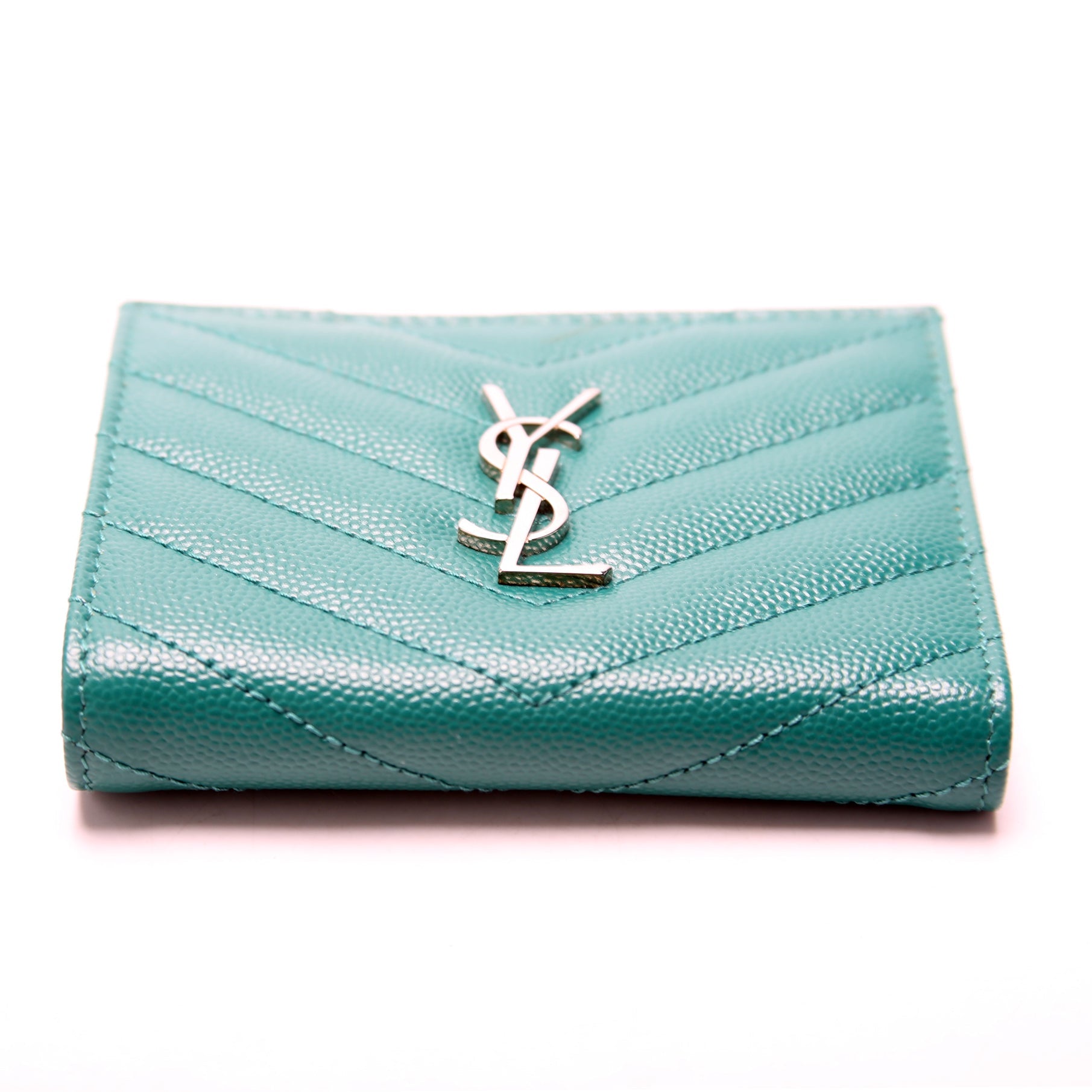 Cassandre Bi-Fold Wallet Grain De Poudre Green