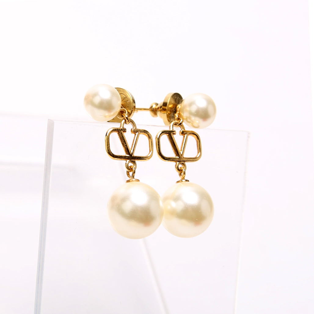 V Logo Pearl Drop Earrings Gold/Pearl