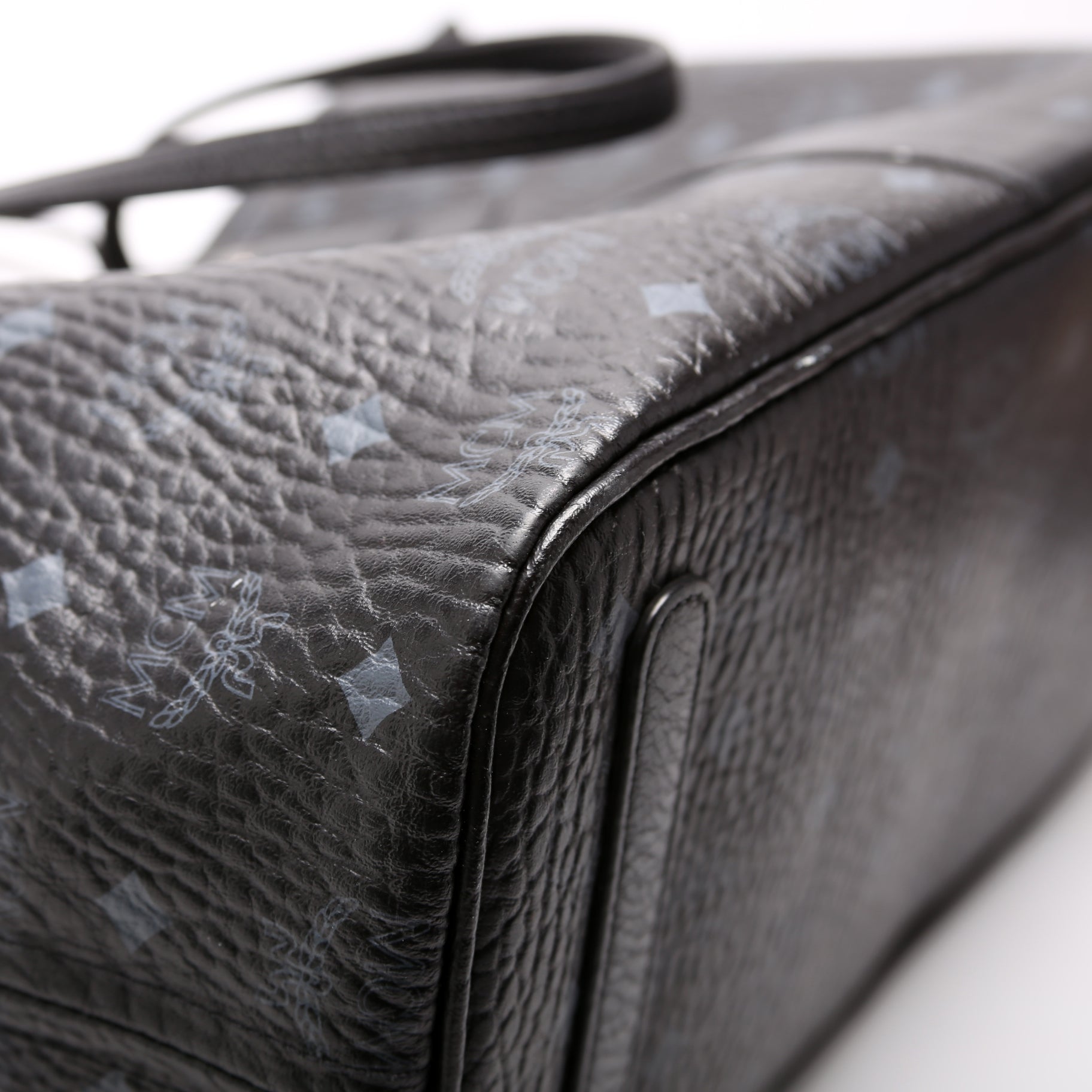 Liz Tote with Pouch Medium Black
