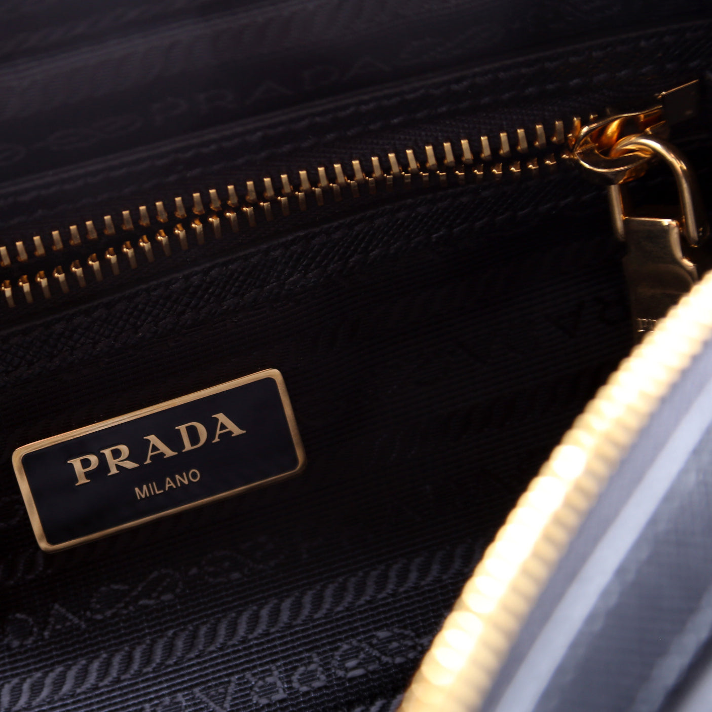 Nylon/Saffiano Camera Bag Black