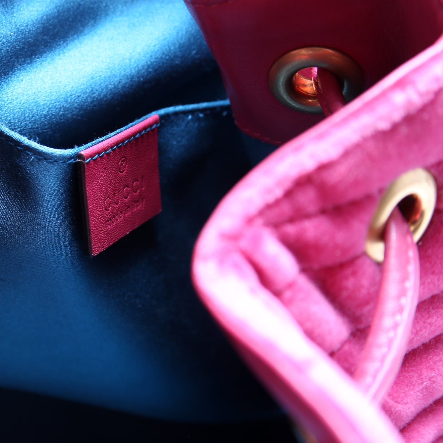 525081 GG Marmont Velvet Bucket Bag Pink