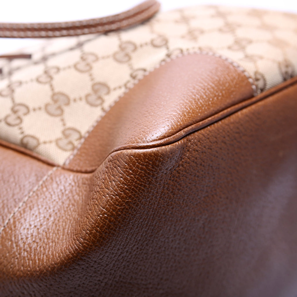 323671 GG Canvas Bree Zip Tote Medium Brown