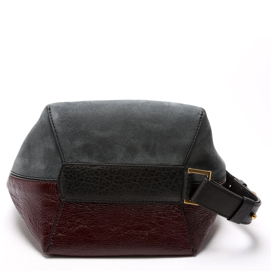 GV Bucket Bag Medium Suede/Crinkled Patent Deerskin Blue