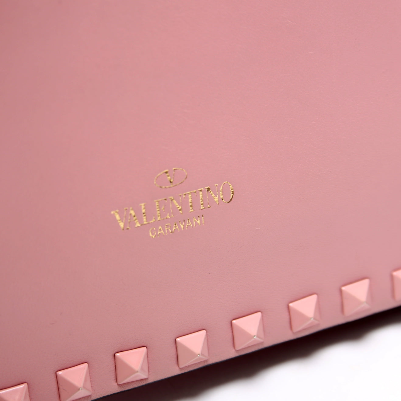 Rockstud Flap Wristlet Pink
