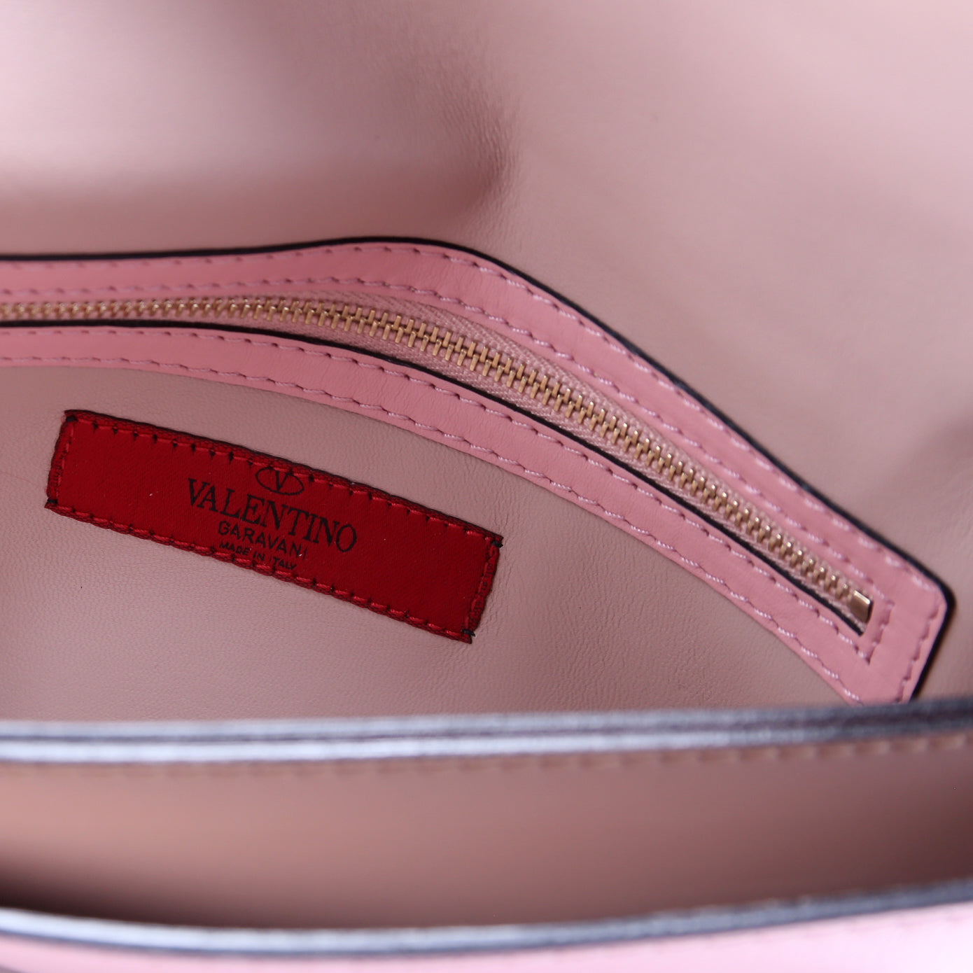 Rockstud Flap Wristlet Pink