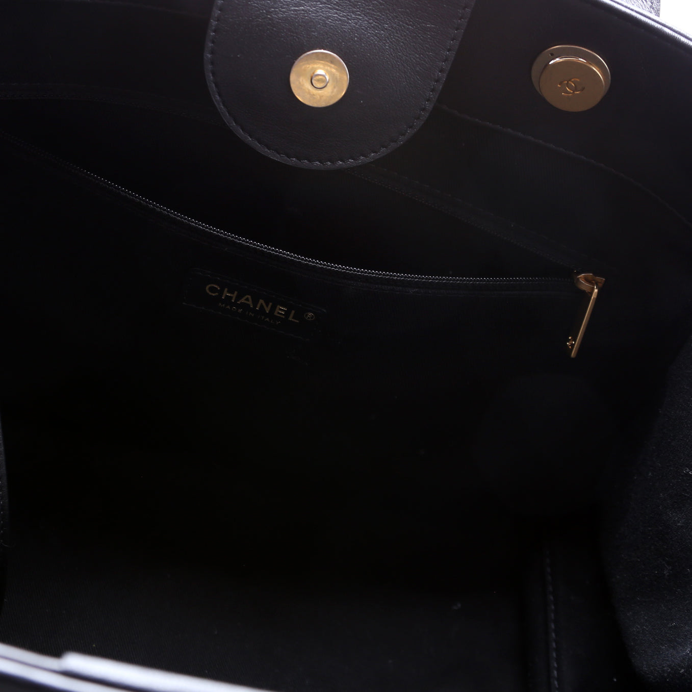 Deauville Calfskin/Crochet Tote Medium Black