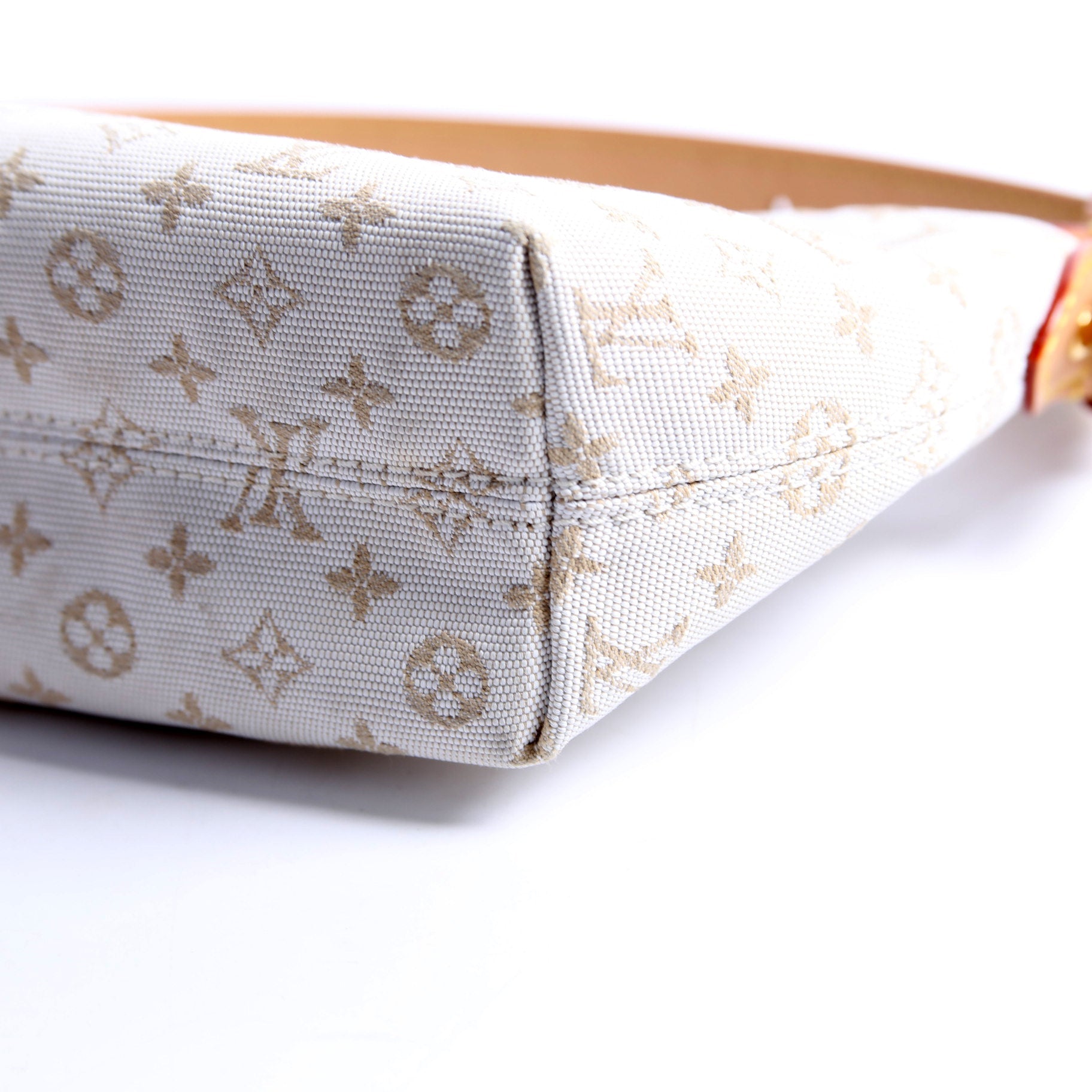 Hills Pochette Canvas Monogram White