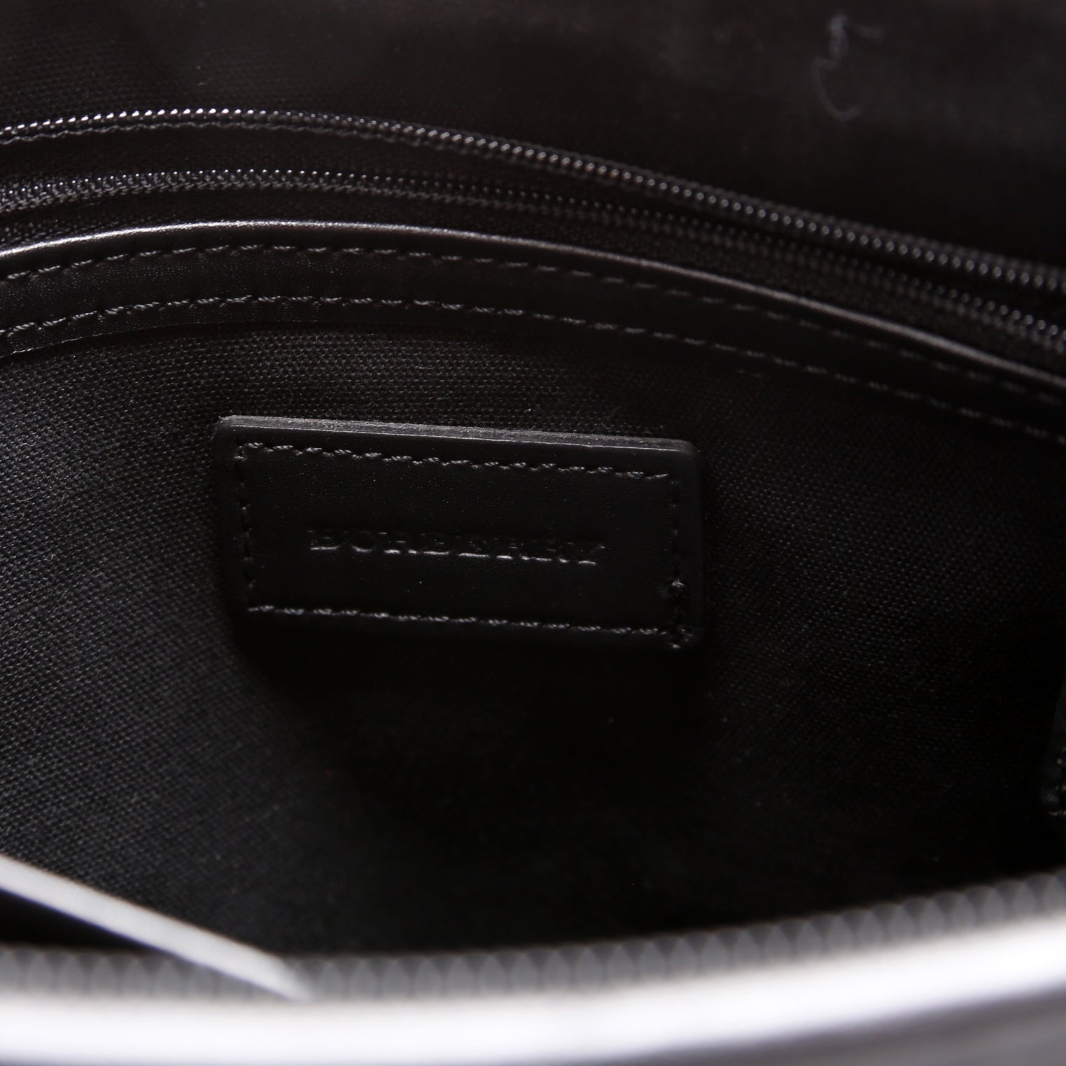 Nova Check Wrist Clutch Black
