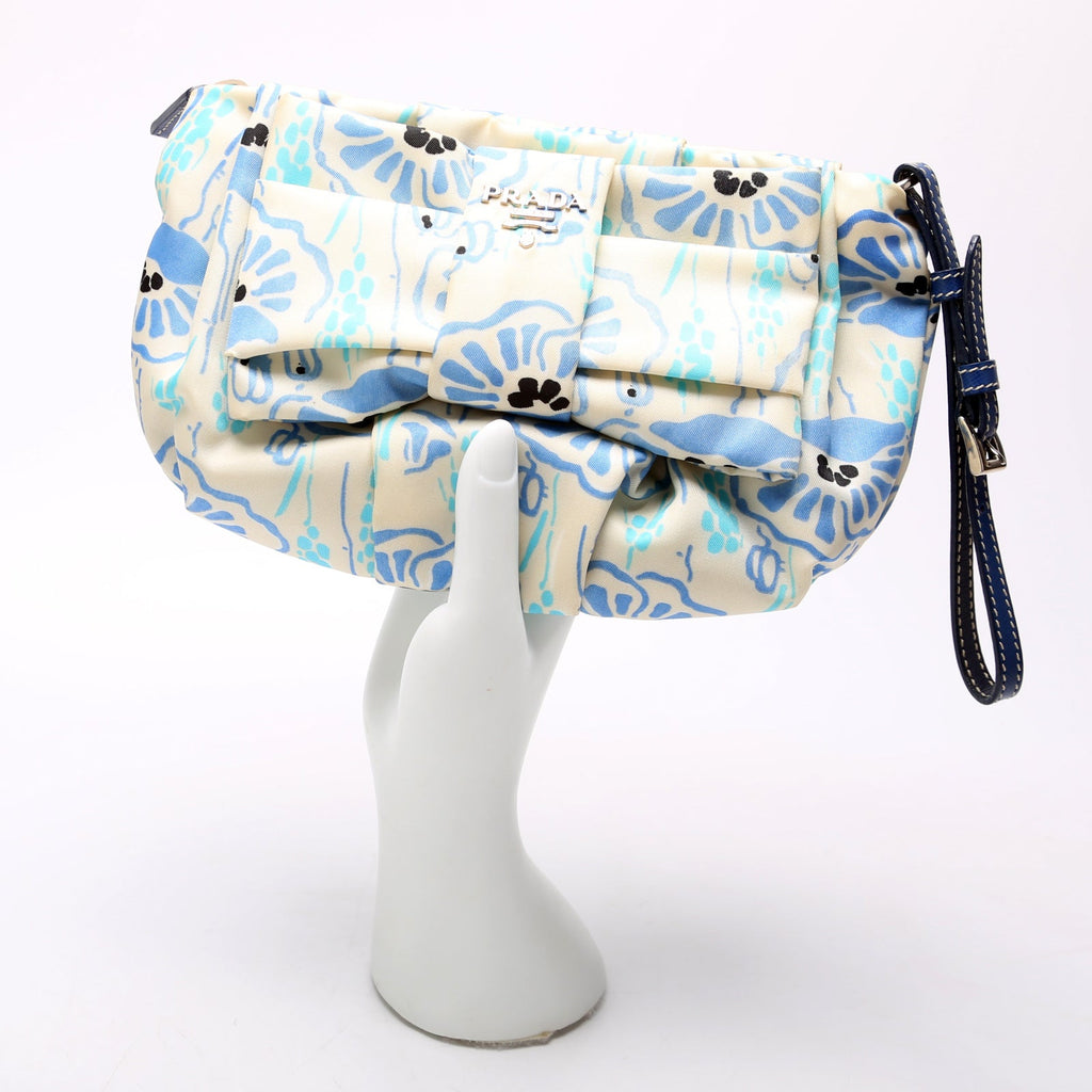 1N1422 Tessuto Nylon Bow Wristlet Pouch Blue/Cream