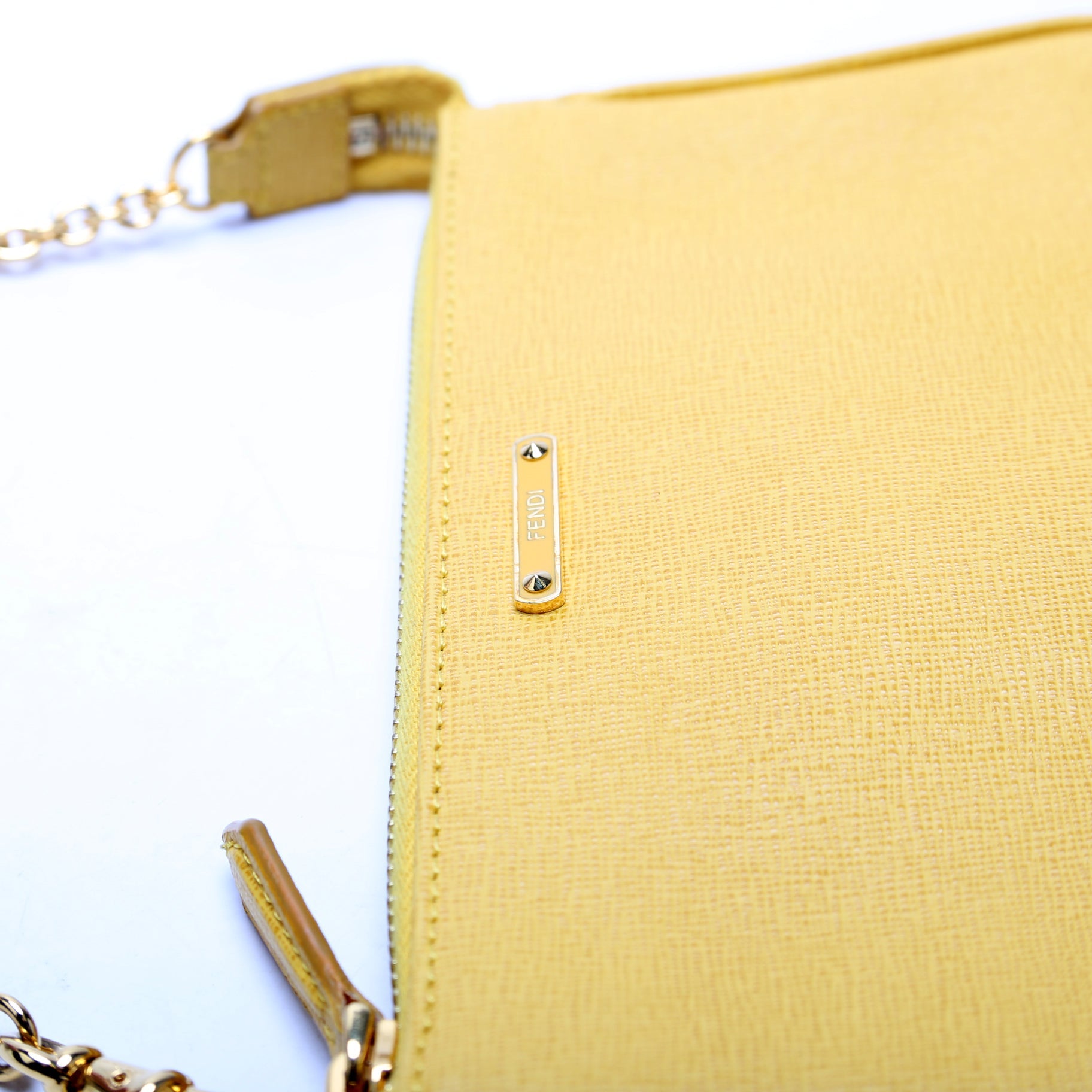 8M0271 Vitello Elite Pochette Amarena Yellow