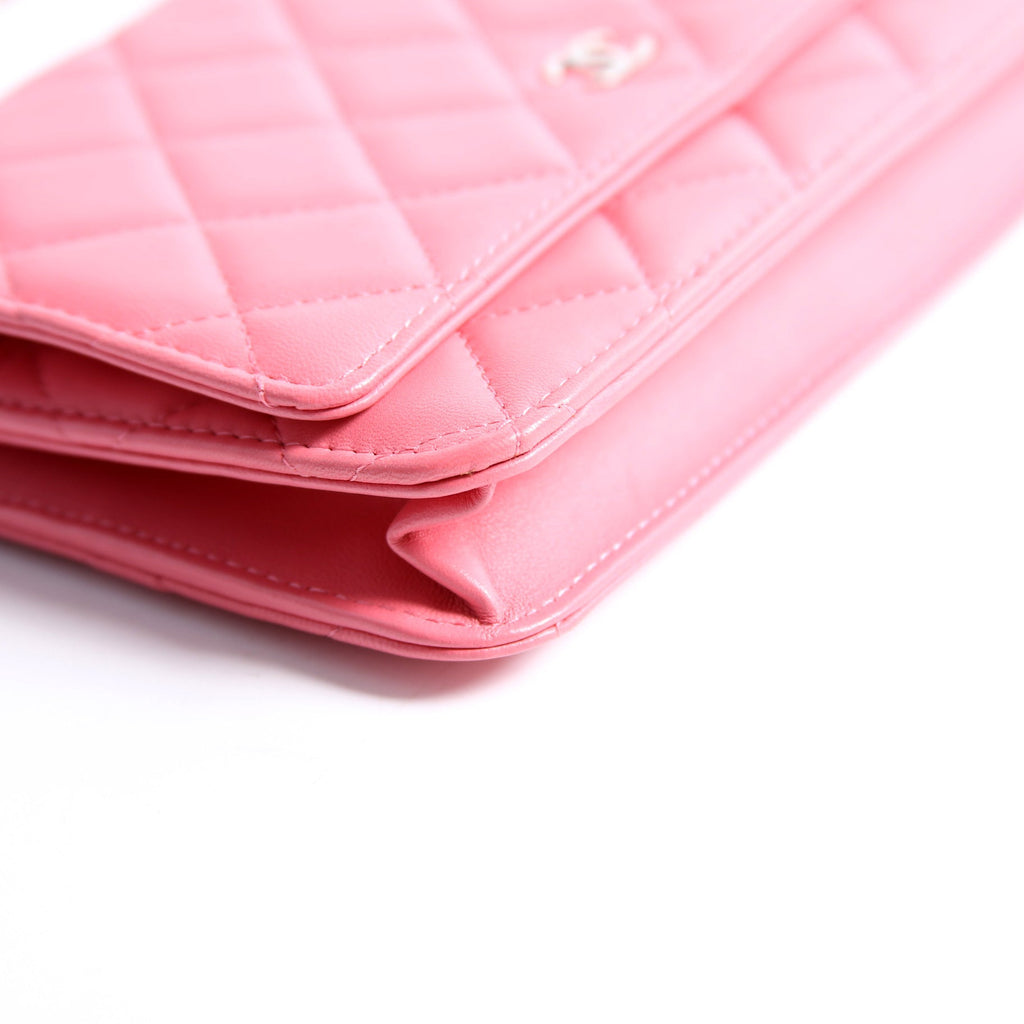 WOC Classic Quilted Lambskin Pink