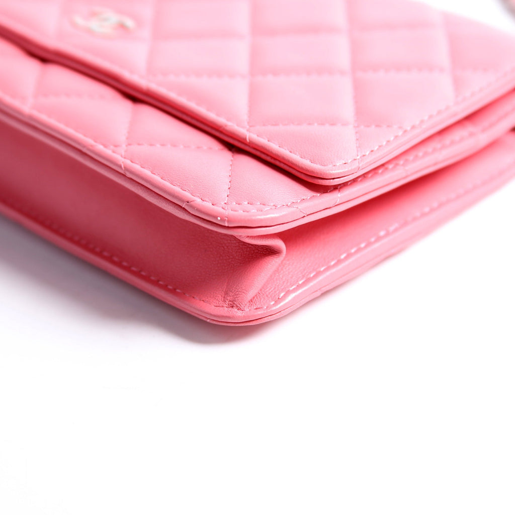 WOC Classic Quilted Lambskin Pink