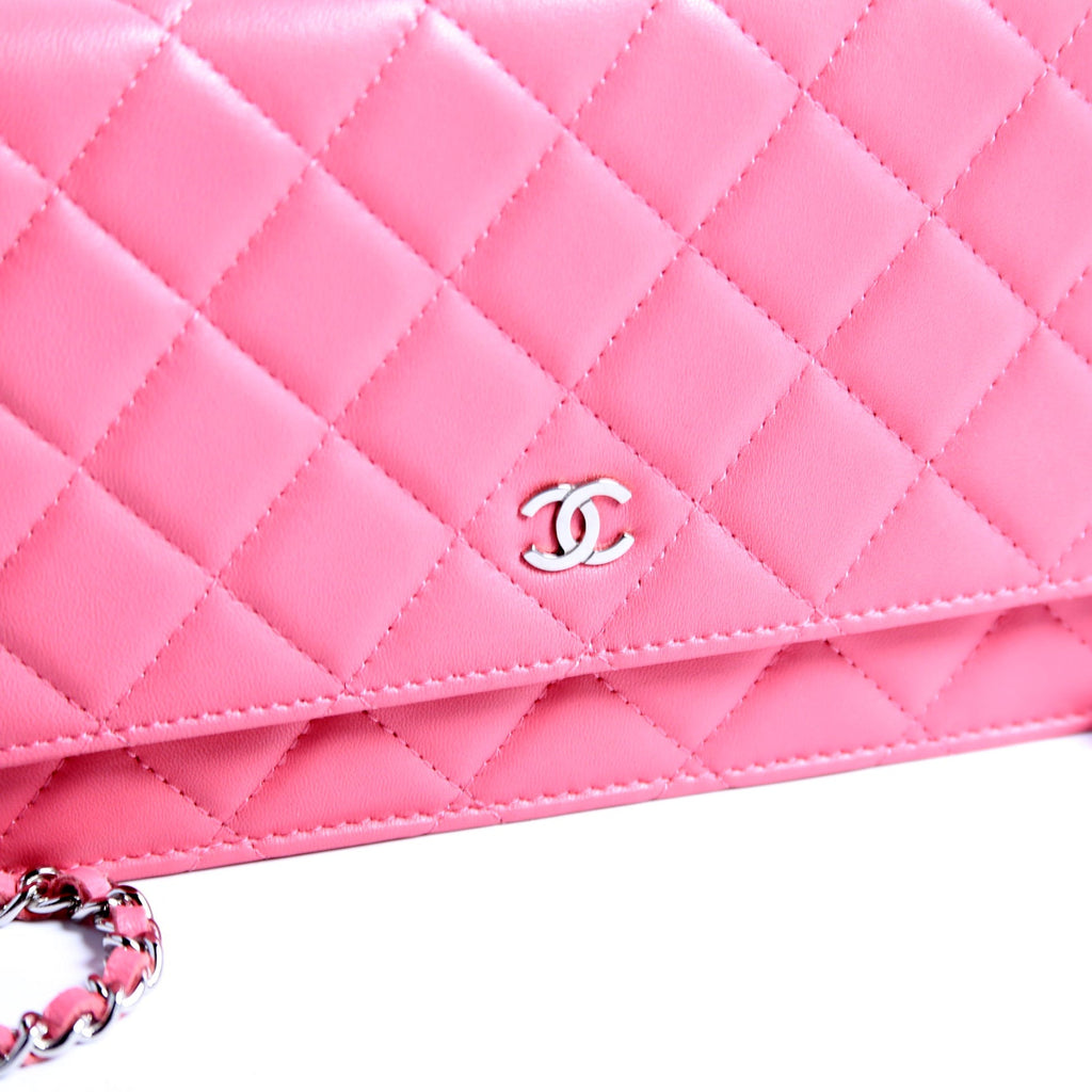 WOC Classic Quilted Lambskin Pink