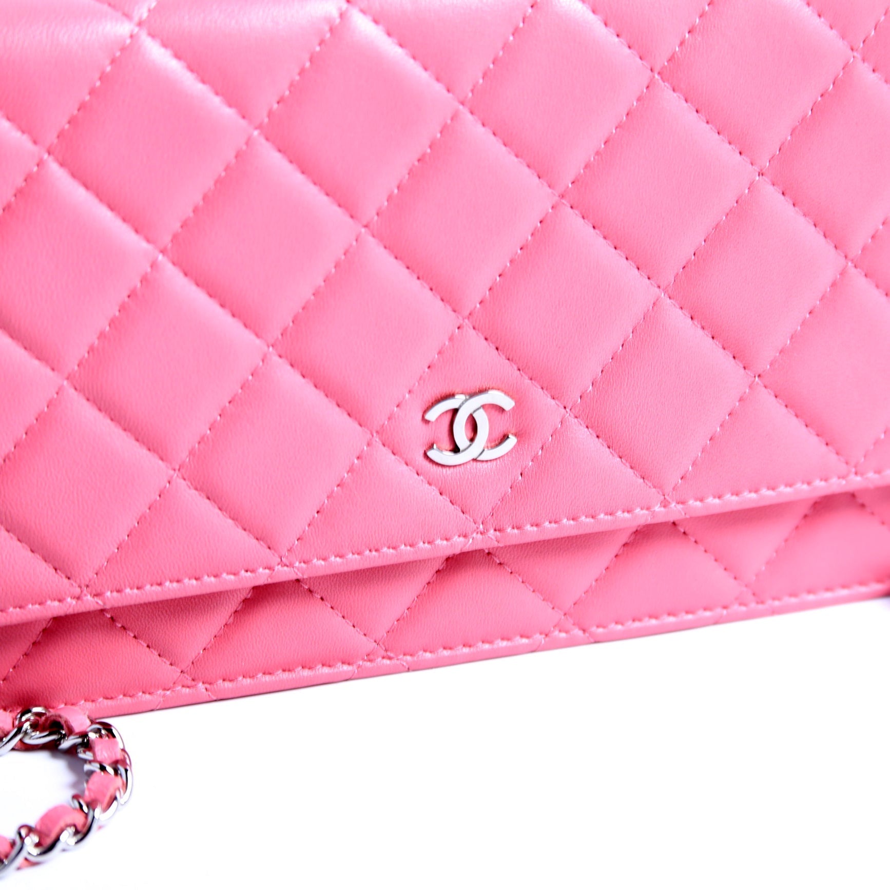 WOC Classic Quilted Lambskin Pink
