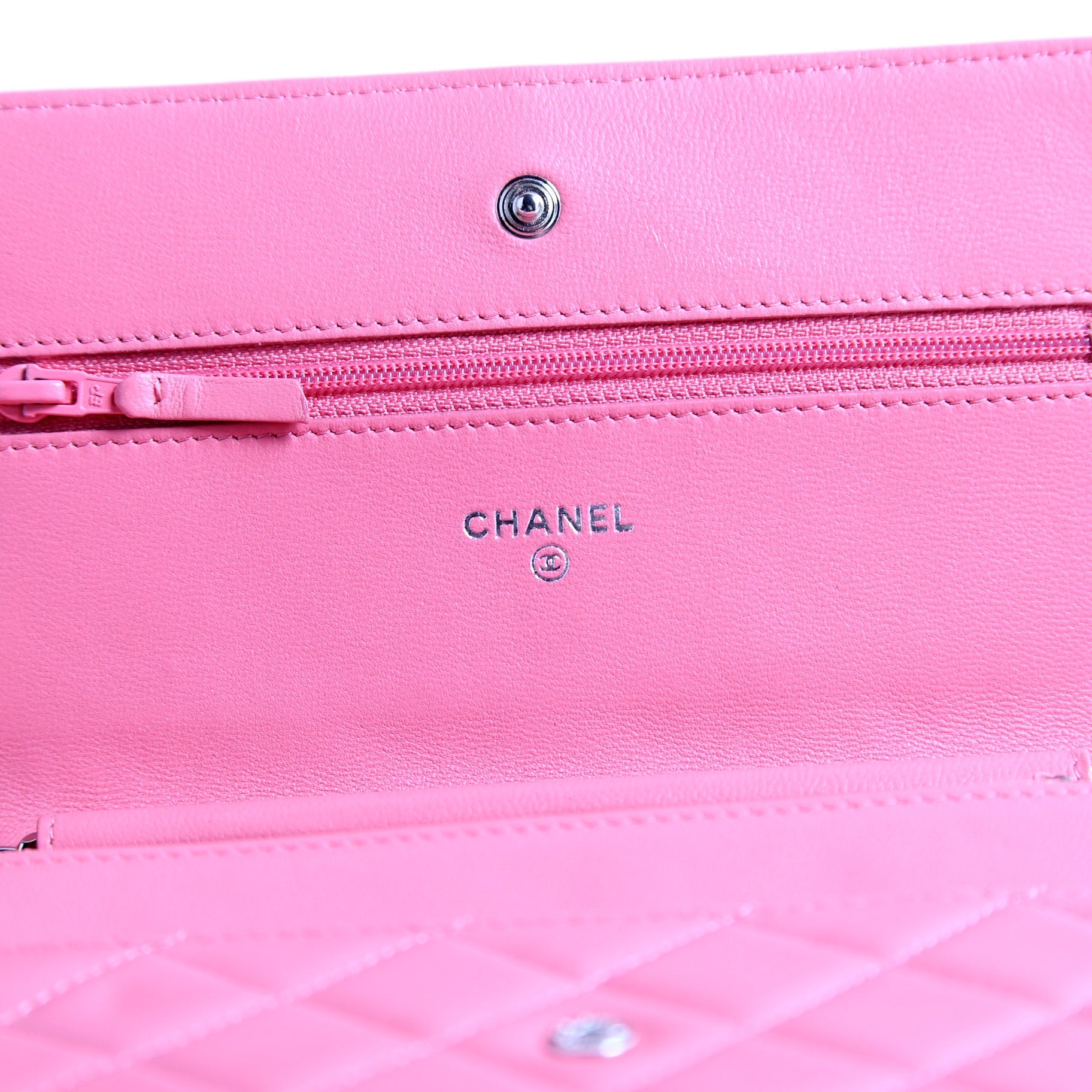 WOC Classic Quilted Lambskin Pink
