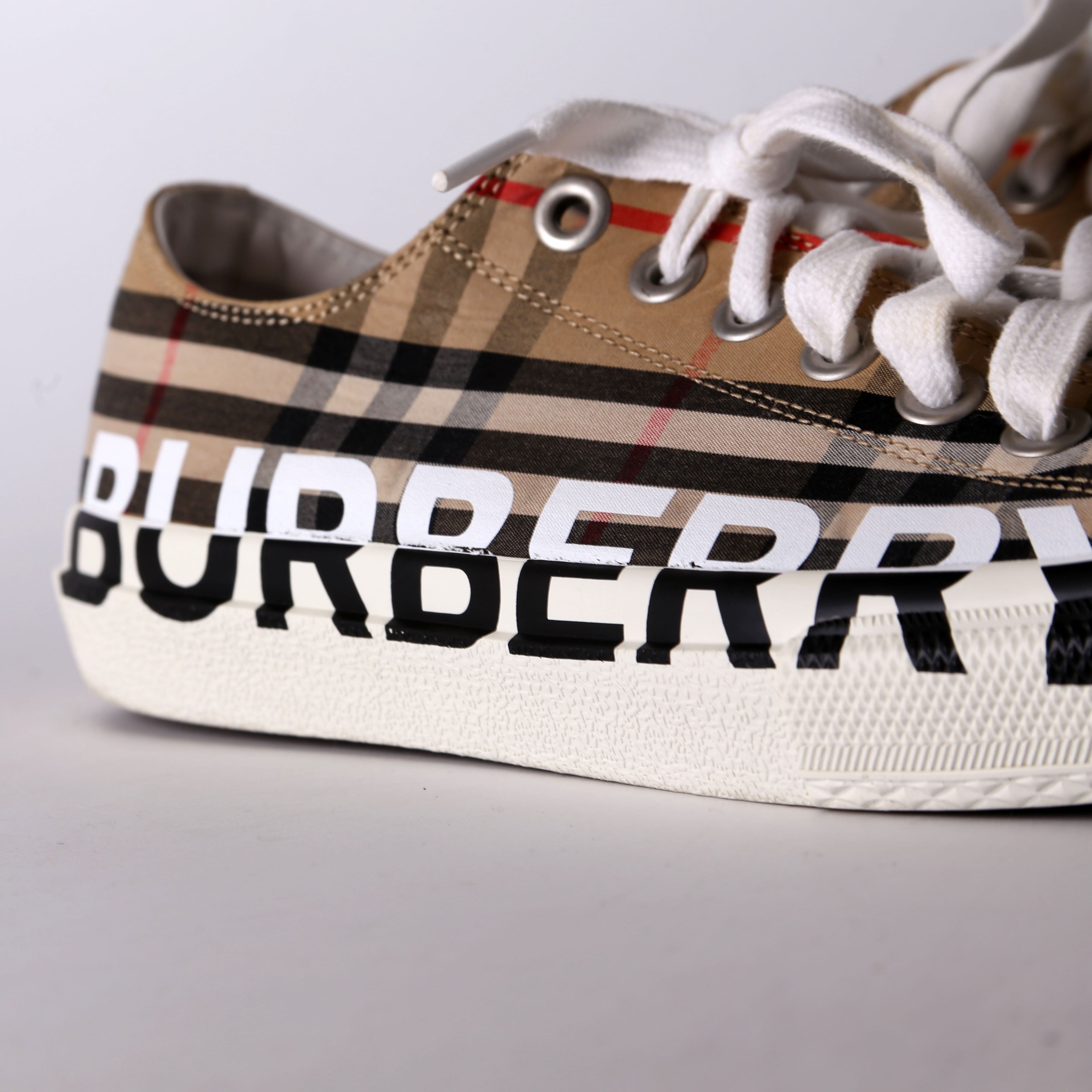 Larkhall Logo Vintage Check Sneakers Size 40.5