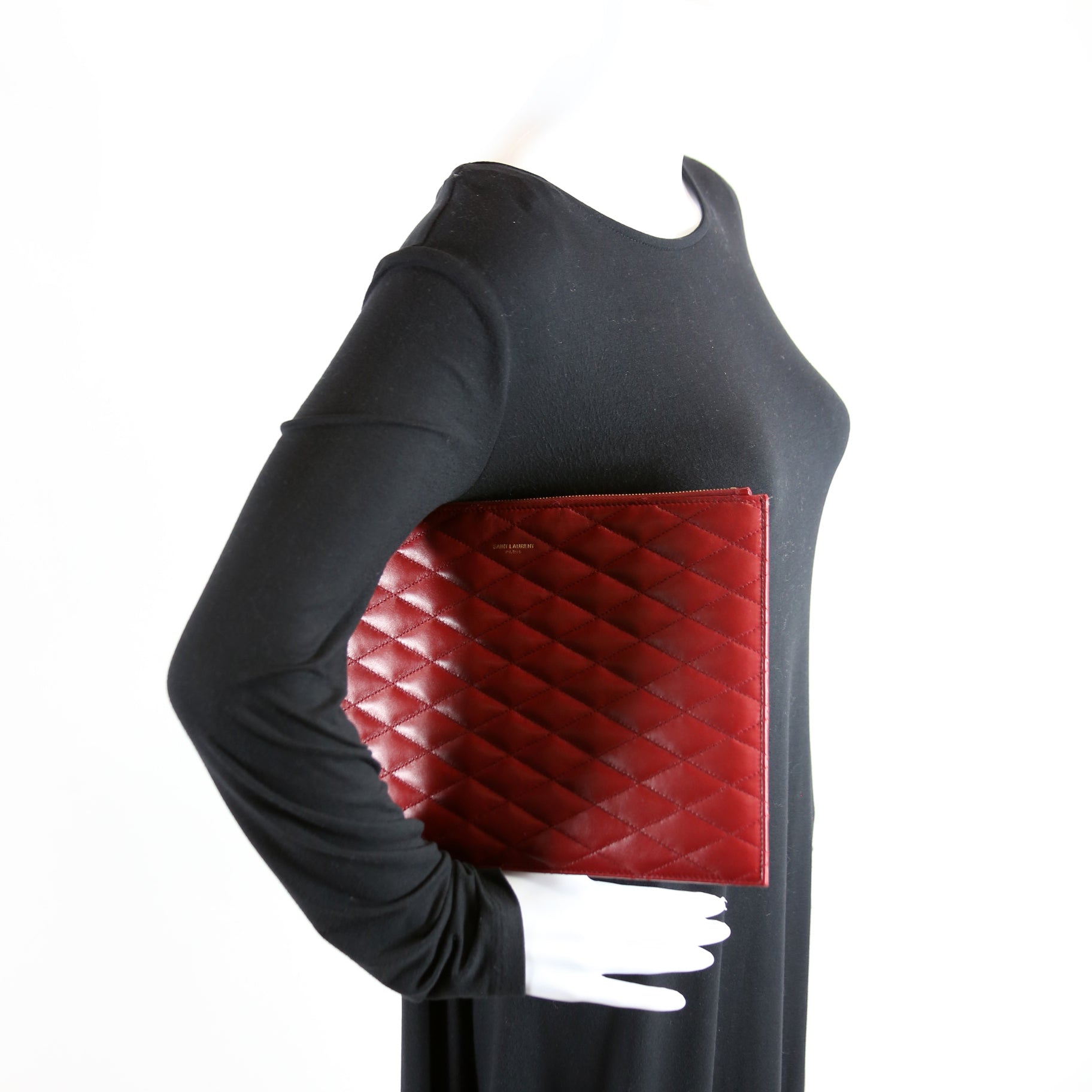 SAINT LAURENT Sade Zip Pouch Quilted Lambskin Red
