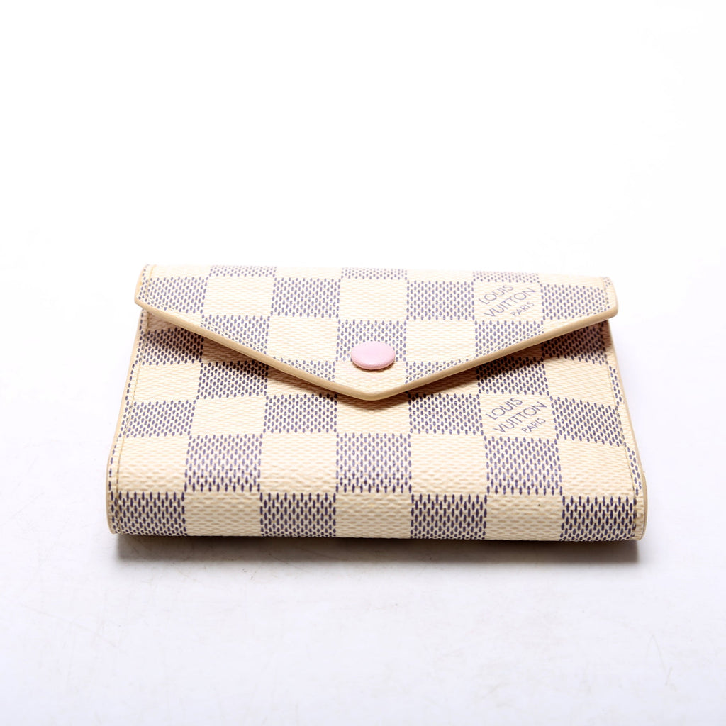 Victorine Wallet Monogram