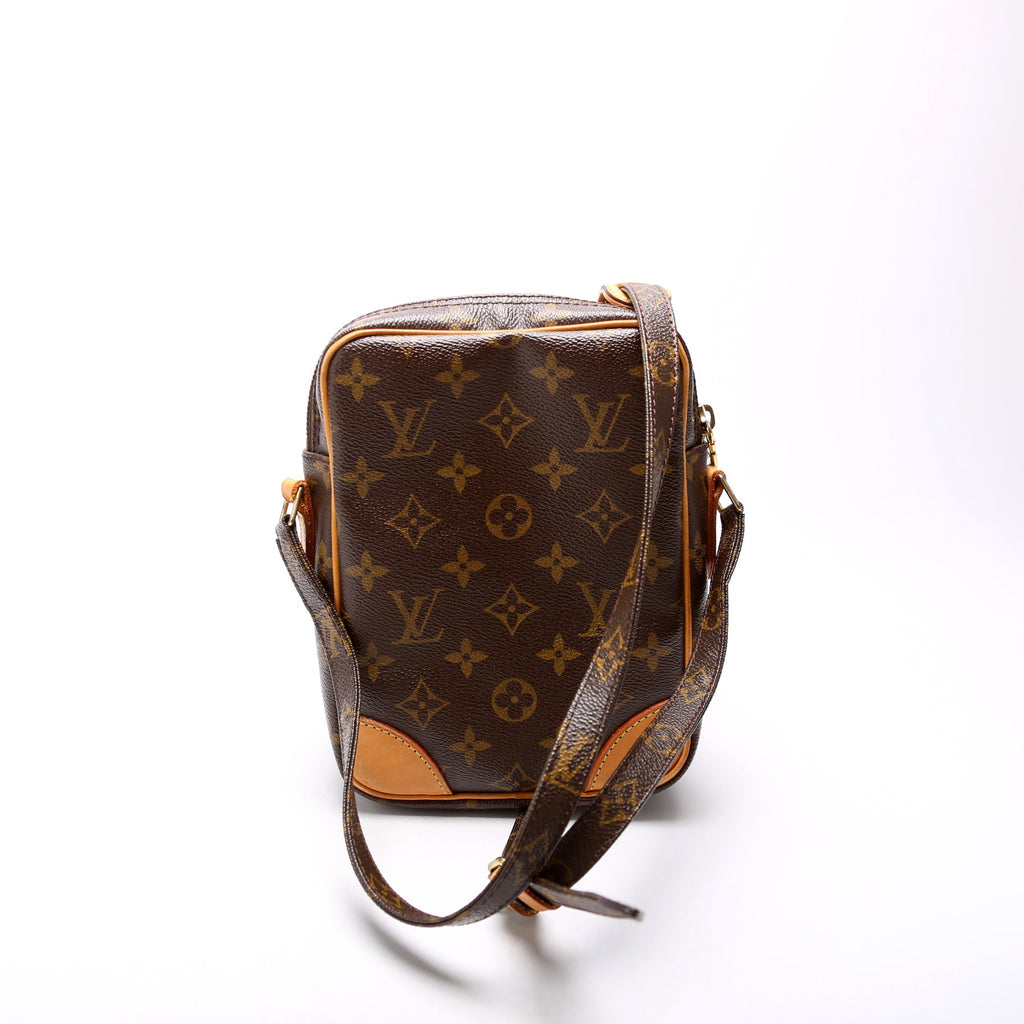 Amazone Monogram