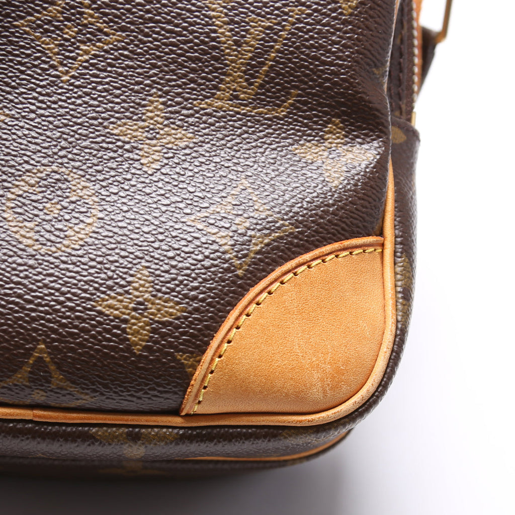 Amazone Monogram