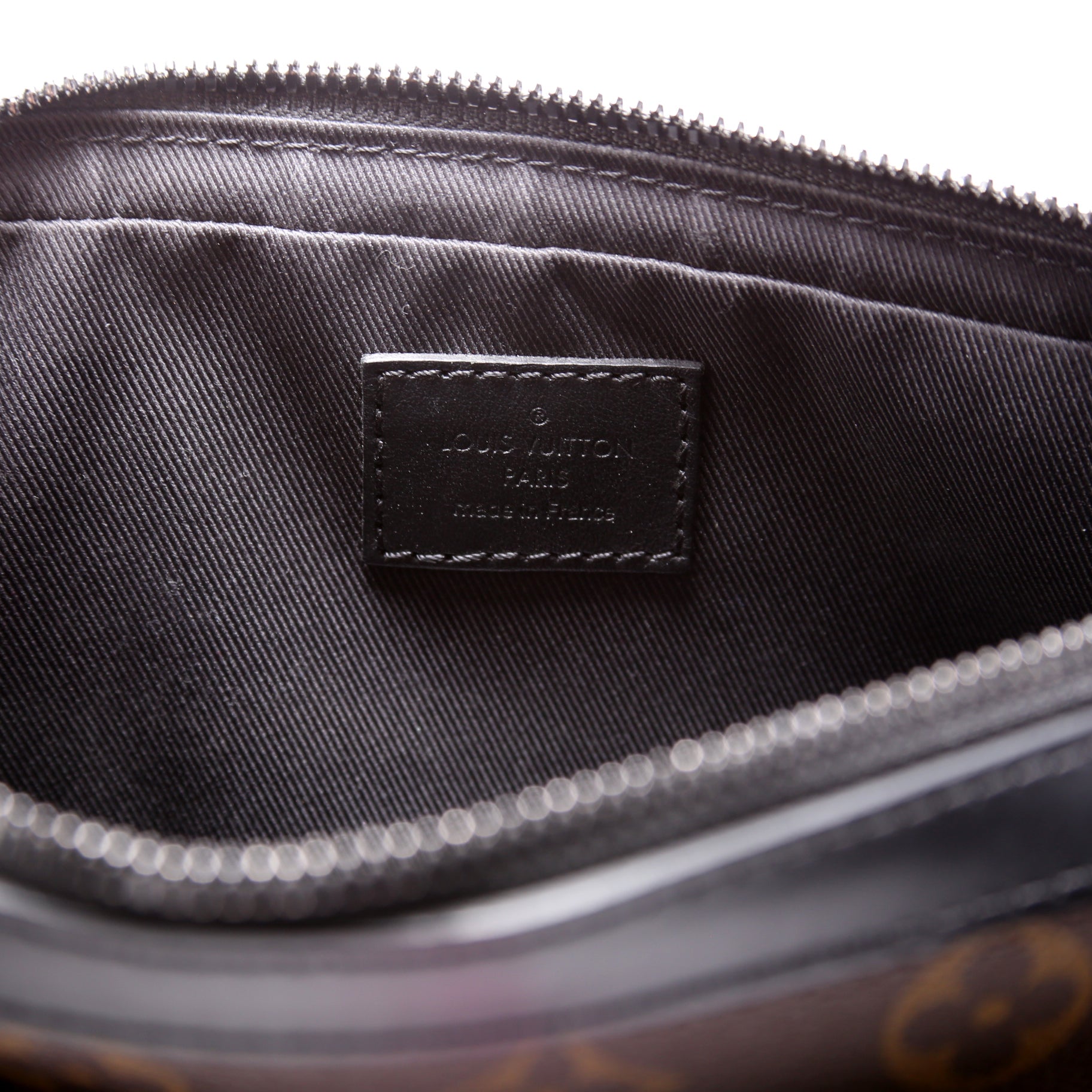 Trio Messenger Macassar Monogram Black/Purple